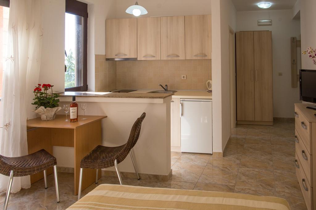 Apartments Lumiere Rafailovići Eksteriør billede